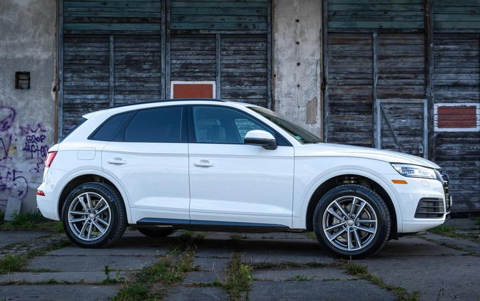 Audi Q5 cena 147000 przebieg: 40000, rok produkcji 2020 z Kraków małe 232